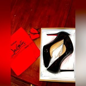 Gorgeous Authentic Christian Louboutin Stilettos!!! 38mm So Kate leather!